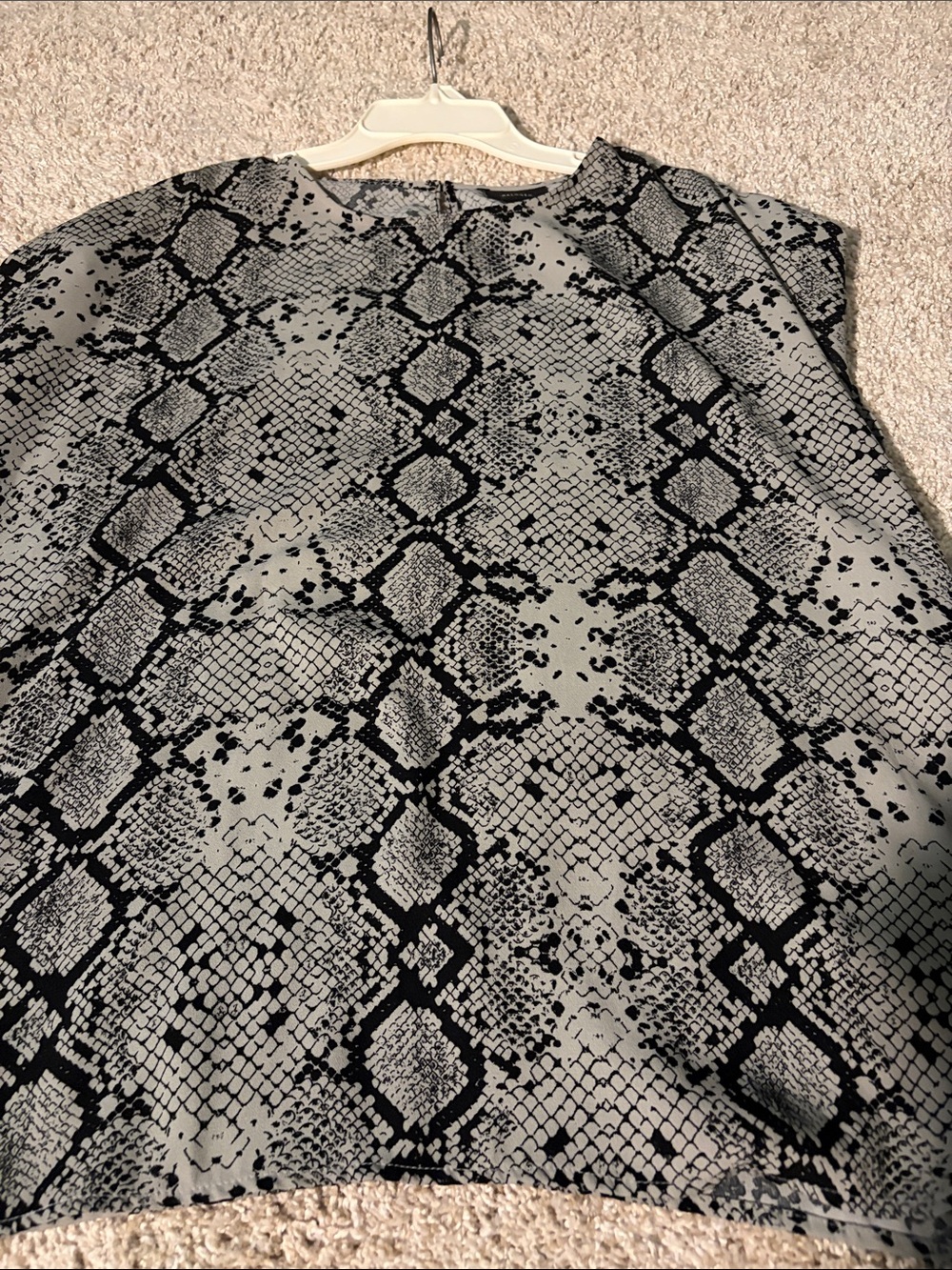 Halogen Black & Gray Snake-Print Top
